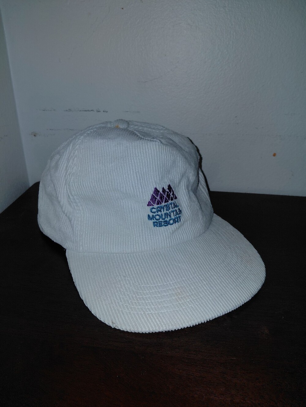 Vintage 80's White Corduroy Crystal Mountain Resort Logo Novalty Snapback Hat